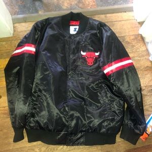 Size XL Chicago Bulls button up jacket